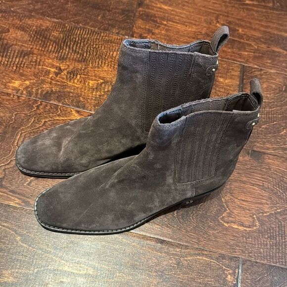 Sam Edelman Shoes - NWOT - Sam Edelman Bronson Booties in Warm Mocha